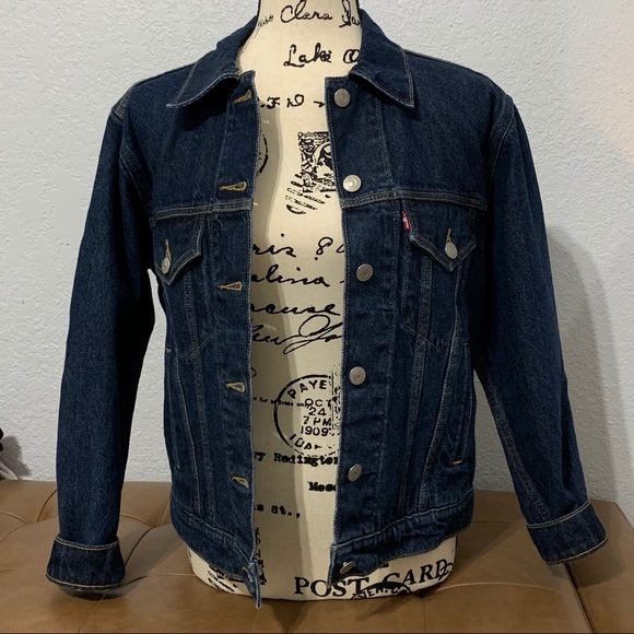 Levis Dark Wash Denim Jacket With Graphic Sz Small - Picture 2 of 5